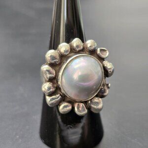Sterling Silver Grey Pearl Ring With Abstract Floral Design Vintage HS308